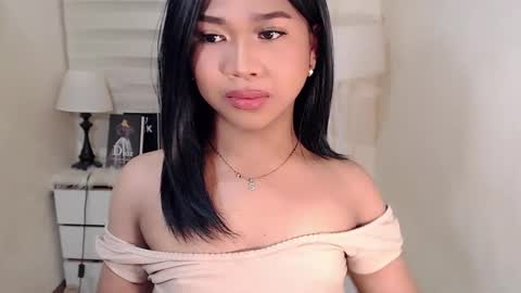 Snapshot of sweet_hoelly chatting on 02-24-25, 08:27 Slutty Shannel online show from 02-24-25, 08:27