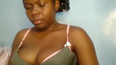 Snapshot of sweet_jamiie chatting on 10-03-25, 08:28 jay online show from 10-03-25, 08:28