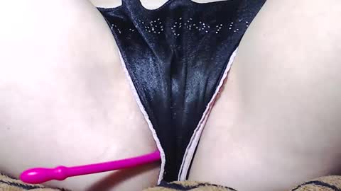 Snapshot of sweet_kitten25 chatting on 02-27-25, 10:15 Kitten online show from 02-27-25, 10:15