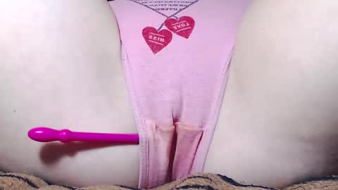 Snapshot of sweet_kitten25 chatting on 11-21-25, 07:18 Kitten online show from 11-21-25, 07:18