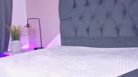 sweet_kitty_3 online show from 06-19-26, 08:12