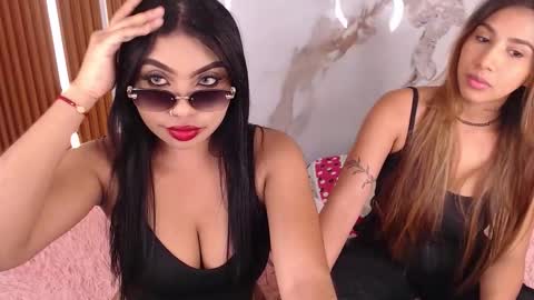 Snapshot of sweet_lee2 chatting on 10-10-25, 12:48 carollay online show from 10-10-25, 12:48