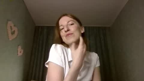 sweet_lilbunny online show from 10-15-25, 04:07