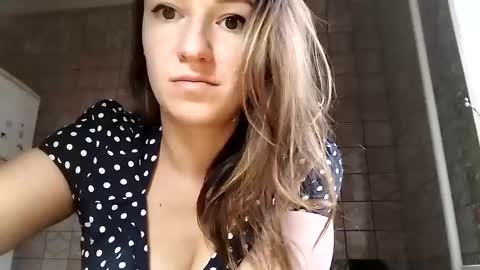 Anna online show from 03-09-25, 05:44