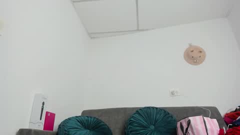 Snapshot of sweet_litle chatting on 02-22-26, 03:51 sweet_litle online show from 02-22-26, 03:51