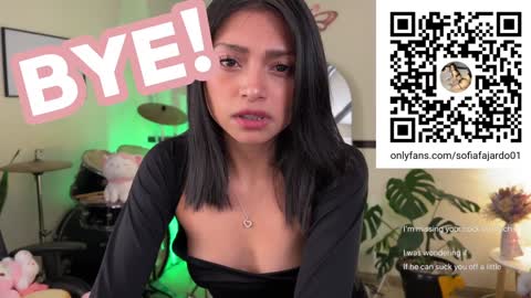 Snapshot of sweet_littleee chatting on 01-16-25, 03:23 free private online show from 01-16-25, 03:23