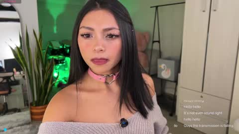 Snapshot of sweet_littleee chatting on 03-05-25, 12:05 free private online show from 03-05-25, 12:05