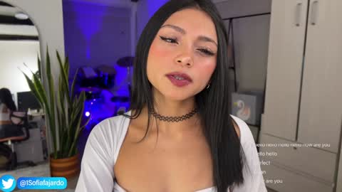 Snapshot of sweet_littleee chatting on 03-08-25, 01:28 free private online show from 03-08-25, 01:28