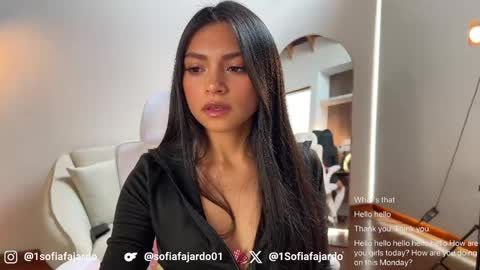 Snapshot of sweet_littleee chatting on 04-27-26, 03:10 free private online show from 04-27-26, 03:10