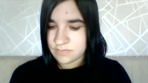 sweet_love2223 online show from 06-02-26, 10:50