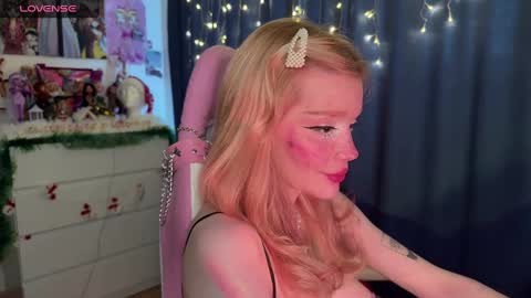 Snapshot of sweet_melissa133 chatting on 12-21-24, 12:06 Melissa. Join me on Fansly link in social medias online show from 12-21-24, 12:06