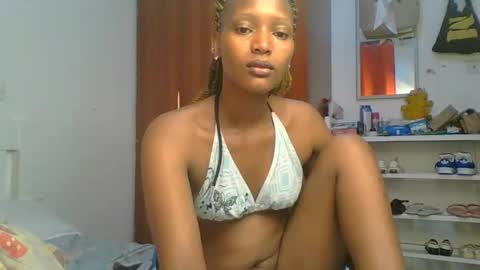 Snapshot of sweet_melod chatting on 04-20-26, 12:46 Linda online show from 04-20-26, 12:46