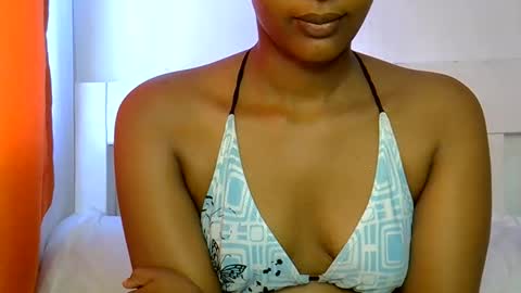 Snapshot of sweet_melod chatting on 06-05-26, 06:09 Linda online show from 06-05-26, 06:09