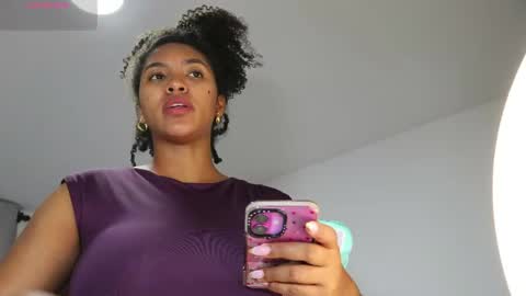 Snapshot of sweet_mia80 chatting on 05-04-26, 03:35 MIA online show from 05-04-26, 03:35