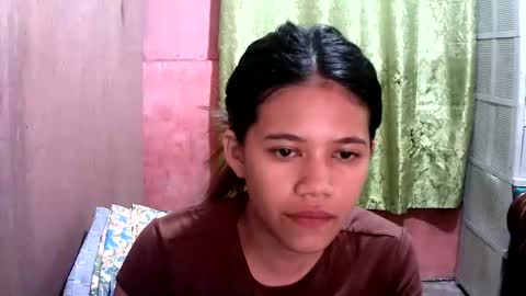 Snapshot of sweet_milkshake2004 chatting on 10-16-25, 01:06 sweet_milkshake2004 online show from 10-16-25, 01:06