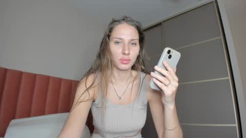 Snapshot of sweet_miss381 chatting on 01-01-25, 04:07 Sofi online show from 01-01-25, 04:07
