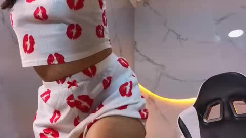 Live 1500am 2100pm online show from 12-20-25, 08:49