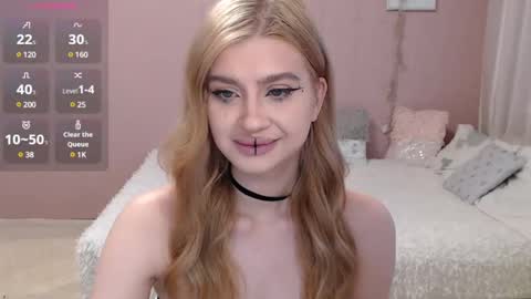 sweet_nicole_333 online show from 03-12-25, 12:57