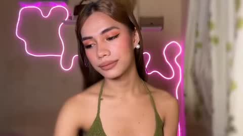 Snapshot of sweet_nikki03 chatting on 09-25-25, 09:18 sweet_nikki03 online show from 09-25-25, 09:18