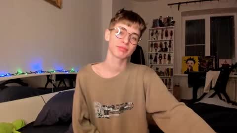 kira online show from 12-27-24, 01:43