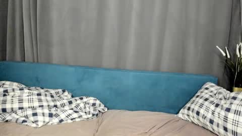 kira online show from 09-14-25, 11:04