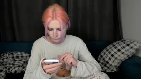 kira online show from 09-27-25, 08:36