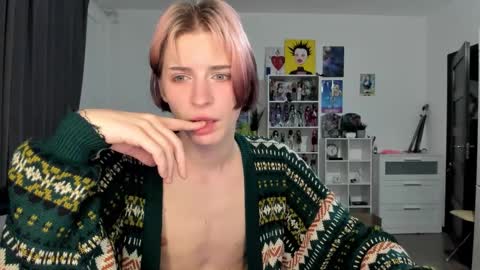 kira online show from 03-01-26, 08:22