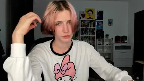 kira online show from 03-11-26, 10:05