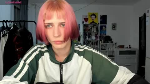 kira online show from 04-15-26, 05:53