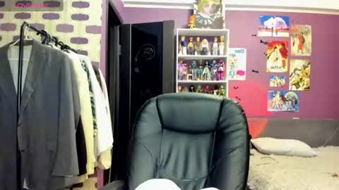 kira online show from 06-20-26, 07:38