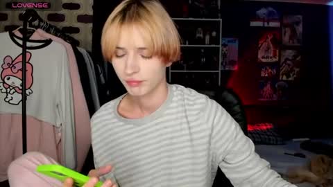 kira online show from 07-20-26, 02:52