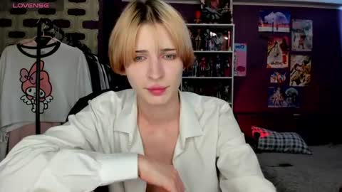 kira online show from 07-29-26, 03:43