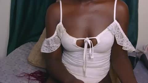 sweet peachy online show from 03-16-26, 05:44