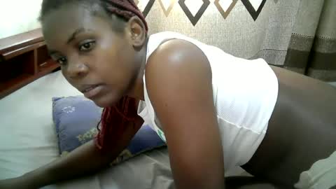 Snapshot of sweet_pie01 chatting on 06-18-26, 09:25 pricky online show from 06-18-26, 09:25