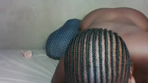 sweet_pie29 online show from 04-15-26, 07:43