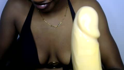 Snapshot of sweet_pussy04 chatting on 07-02-26, 10:05 sweet girl online show from 07-02-26, 10:05