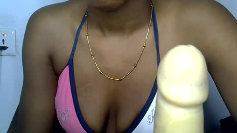Snapshot of sweet_pussy04 chatting on 07-06-26, 03:03 sweet girl online show from 07-06-26, 03:03