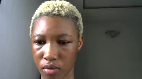 Snapshot of sweet_pussy04 chatting on 07-10-26, 07:56 sweet girl online show from 07-10-26, 07:56