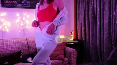 Snapshot of sweet_ramona chatting on 10-22-25, 12:22 Ramona online show from 10-22-25, 12:22