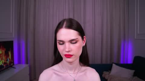 Snapshot of sweet_reverie chatting on 03-11-25, 02:29 Vanessa online show from 03-11-25, 02:29