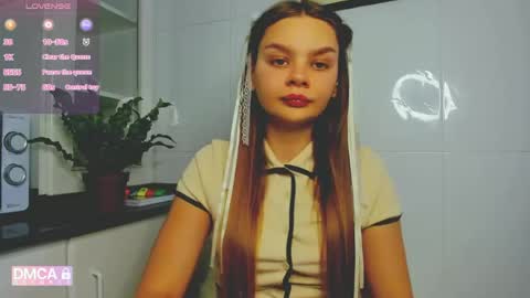 Snapshot of sweet_sabriina chatting on 06-08-26, 06:52 Sabina online show from 06-08-26, 06:52