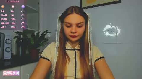 Snapshot of sweet_sabriina chatting on 06-10-26, 07:02 Sabina online show from 06-10-26, 07:02