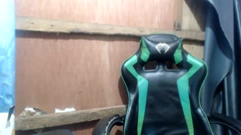 Snapshot of sweet_sang18 chatting on 06-18-26, 02:23 sweet_sang18 online show from 06-18-26, 02:23