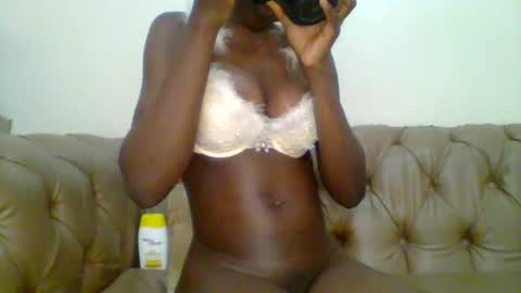 Snapshot of sweet_sharon01 chatting on 06-22-26, 10:01 Sharon online show from 06-22-26, 10:01