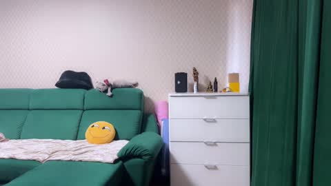 sweet_strawberr online show from 10-21-25, 08:26