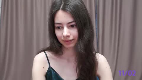 Snapshot of sweet_sweet_angel chatting on 02-11-25, 05:37 Angel online show from 02-11-25, 05:37