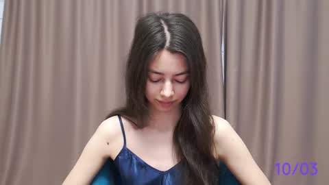 Snapshot of sweet_sweet_angel chatting on 03-10-25, 08:37 Angel online show from 03-10-25, 08:37