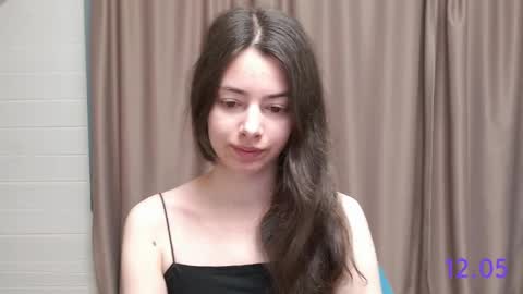 Snapshot of sweet_sweet_angel chatting on 05-12-26, 09:28 Angel online show from 05-12-26, 09:28