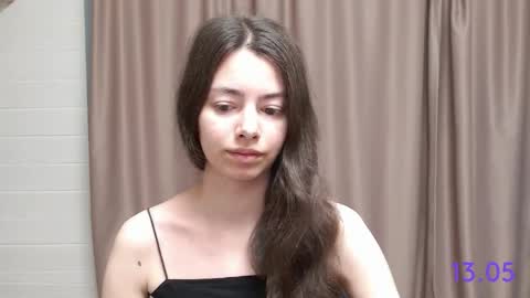 Snapshot of sweet_sweet_angel chatting on 05-13-26, 09:50 Angel online show from 05-13-26, 09:50