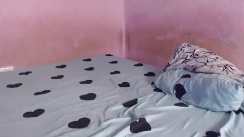 sweet_tianiss4 online show from 04-28-26, 06:24